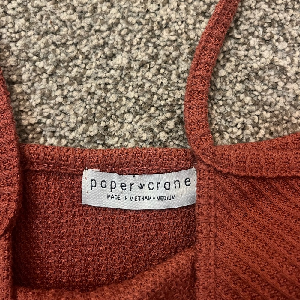 Red Button Tank - Picture 2 of 3